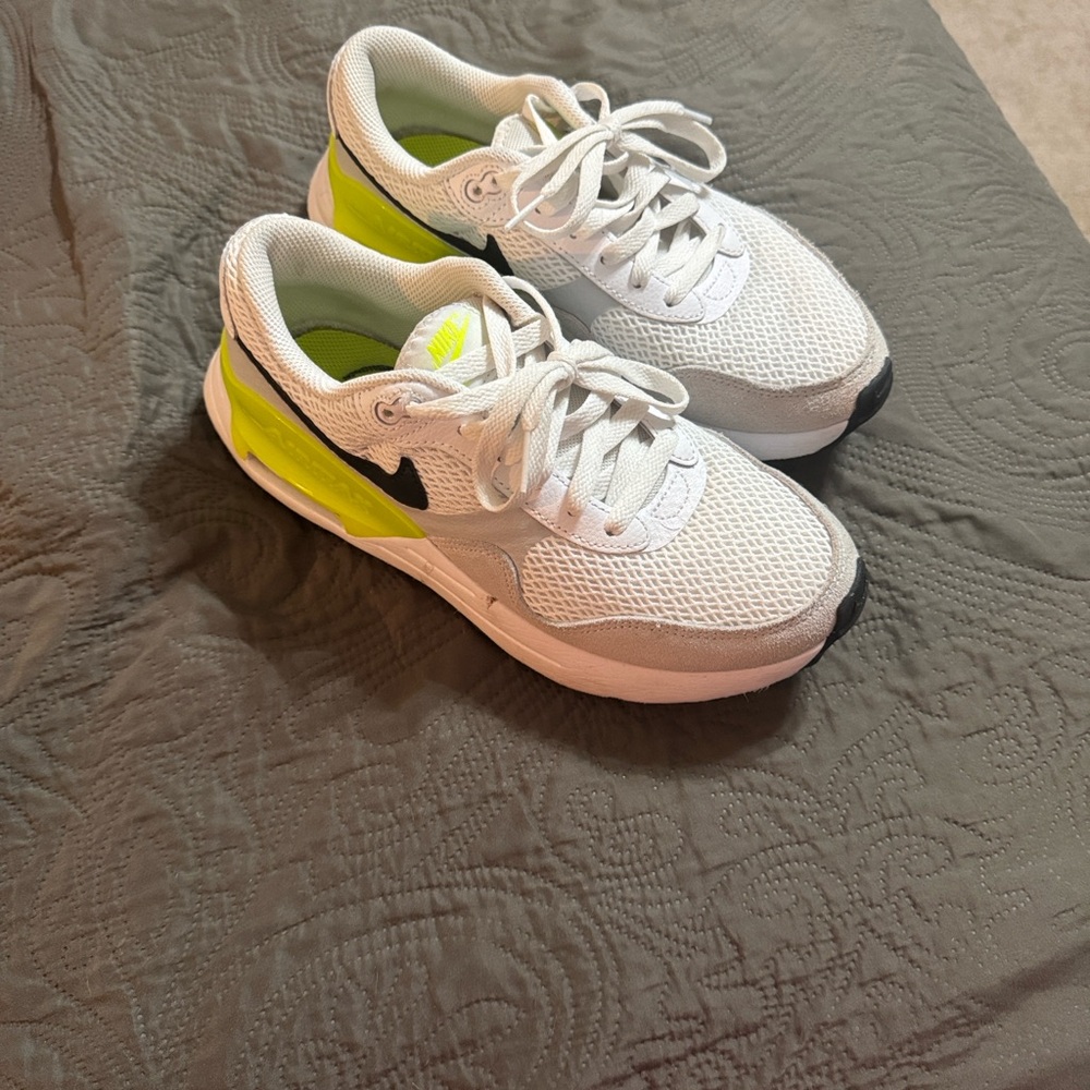 Nike Air max - women - lime green, black and white